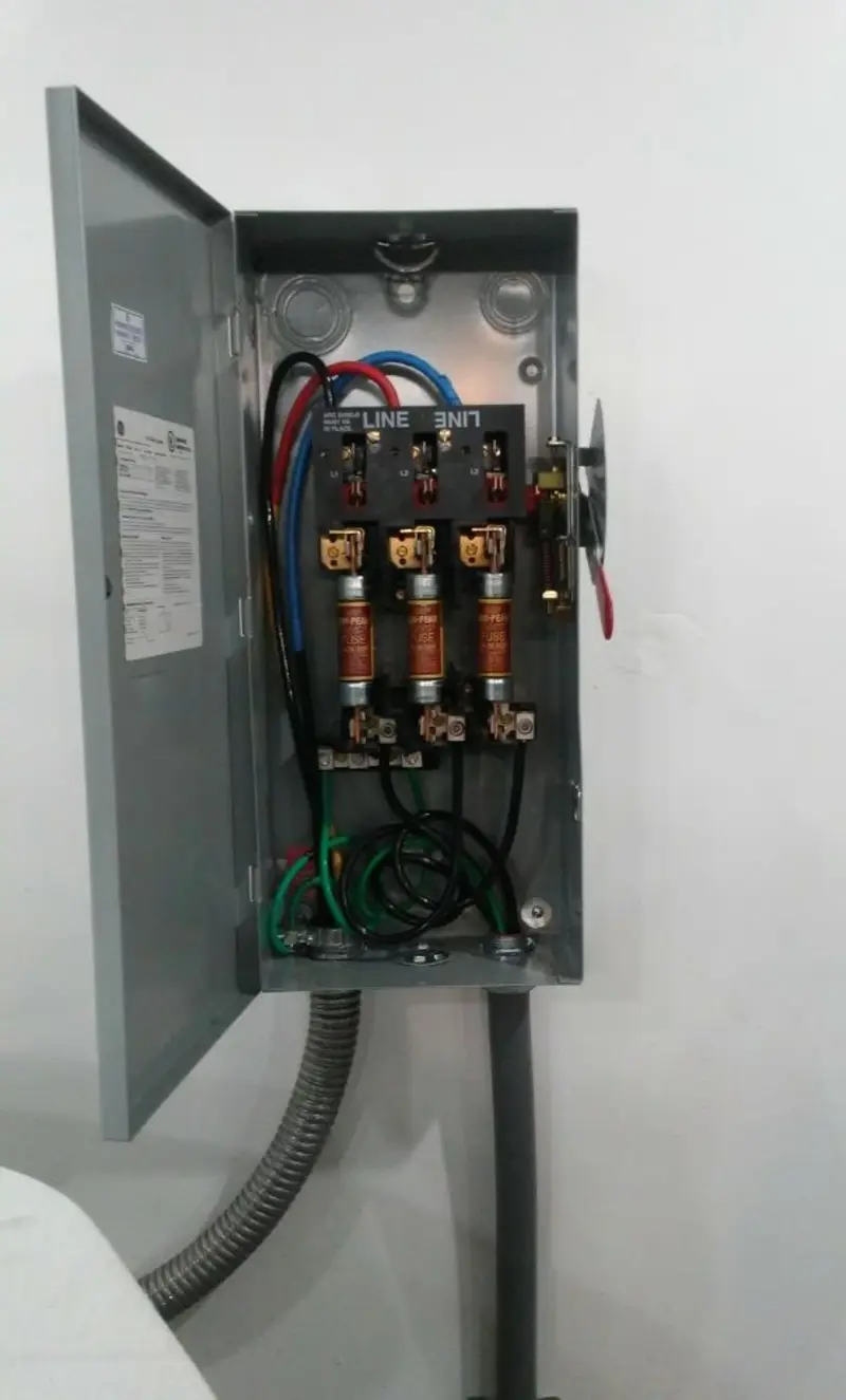 Three-phase disconnect switch installed for Smoke Detector Installation in Moosic